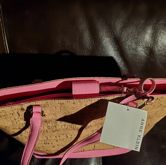 Anne Klein Paige tote in cork/pink - Picture 5 of 15